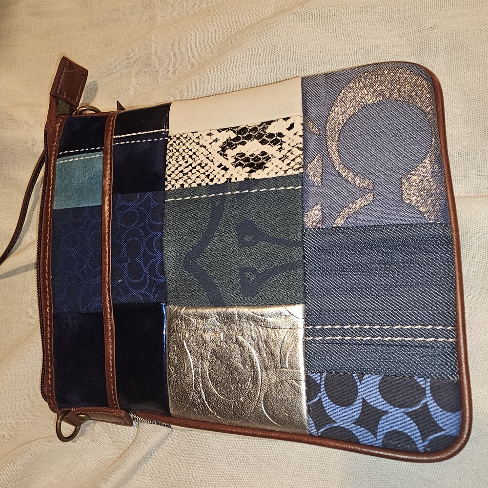 COACH Patchwork small Crossbody Bag. NO LONG STRAP.